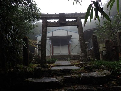 10白山神社.jpg